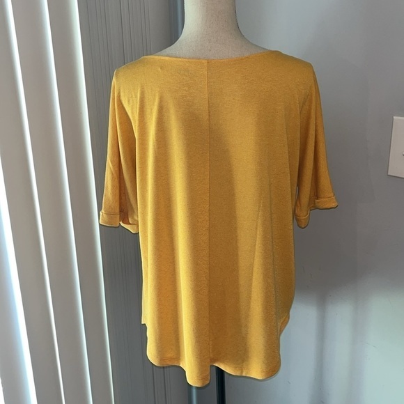 LOFT Women's Short Sleeve Casual Tee Shirt Top Rayon Blend Yellow Size Large - Picture 4 of 6